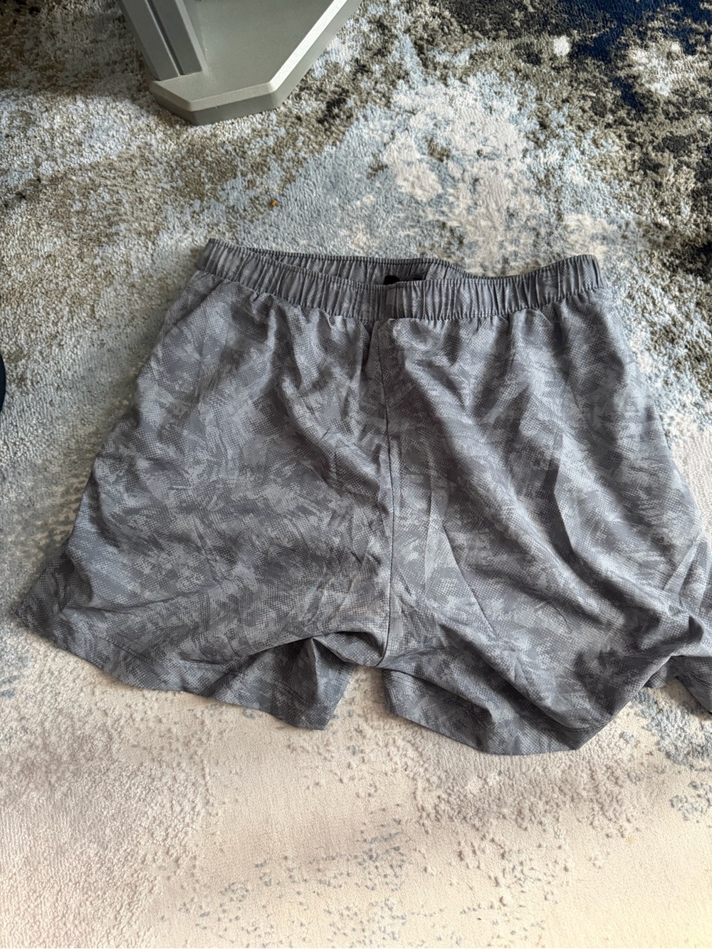 ASICS Gray Camo-Pattern Performance Shorts - Picture 3 of 3